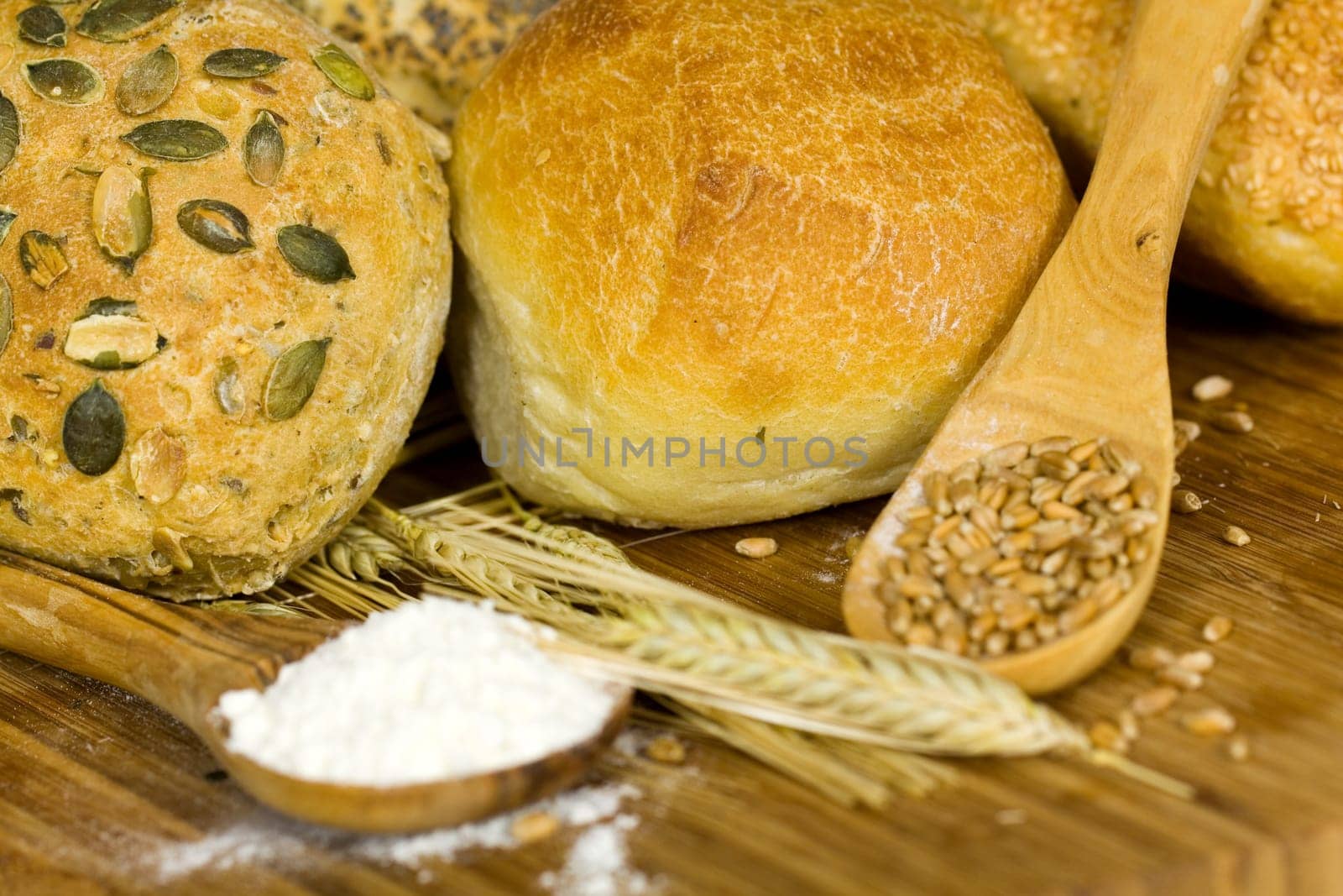 Assorted rolls,flour,wheat grain,eh