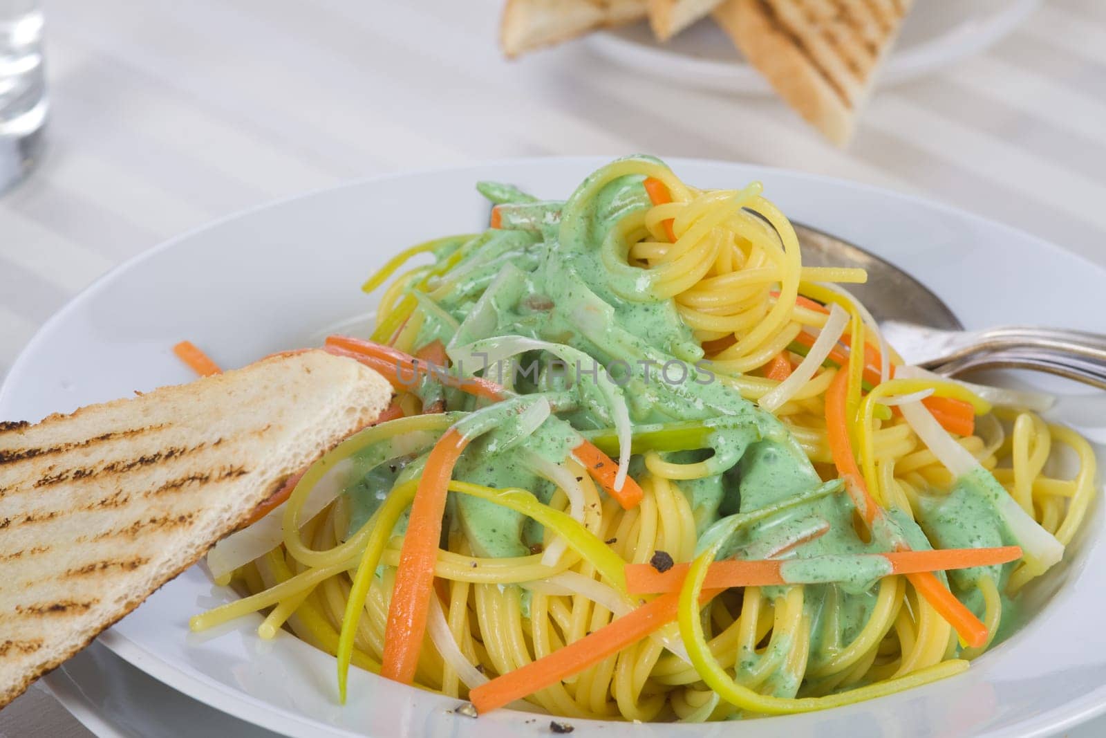 Toast with noodles