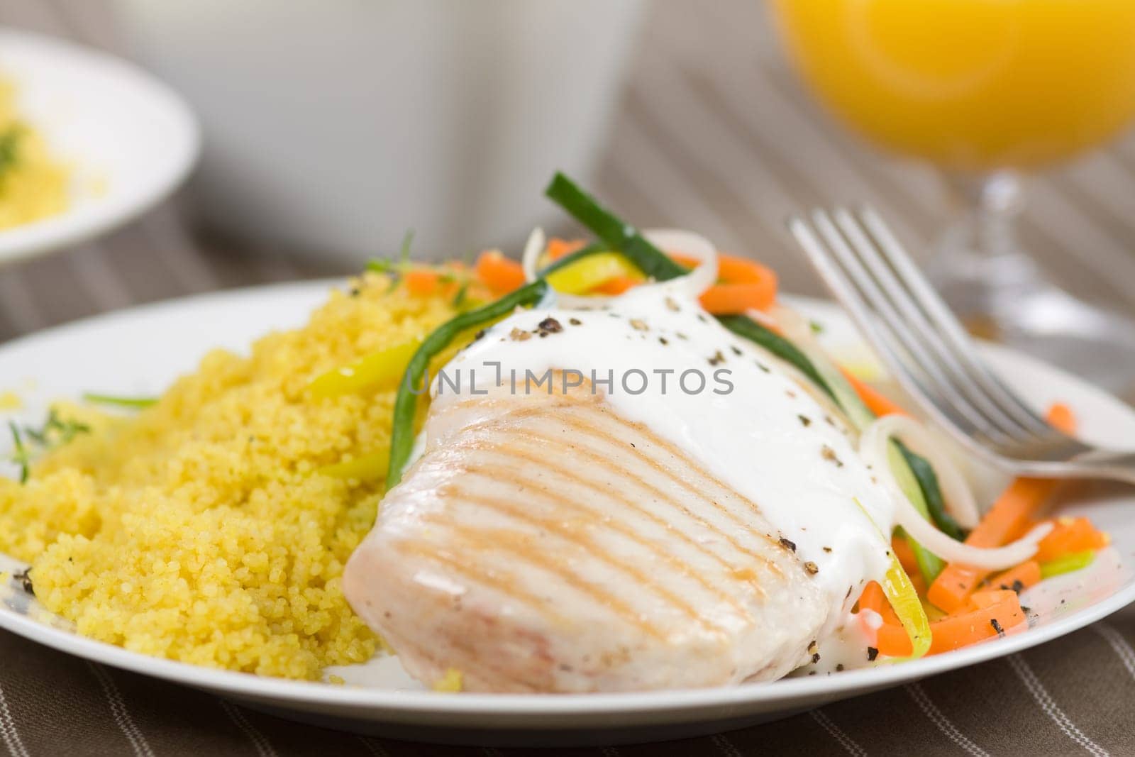 Grilled chicken with sauce