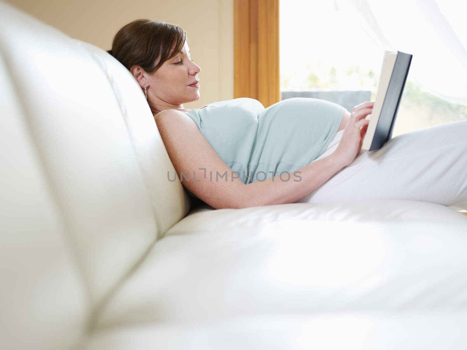 pregnant woman drinking water