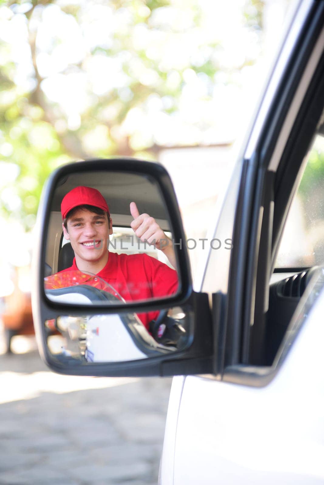 Parcel deliverer in van