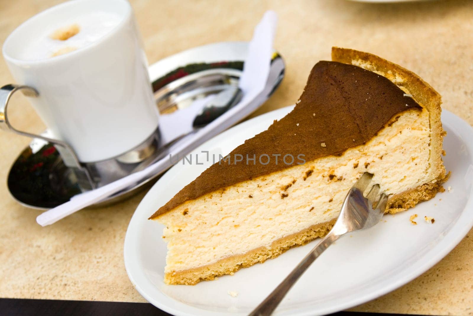 Cheesecake with cappuccino