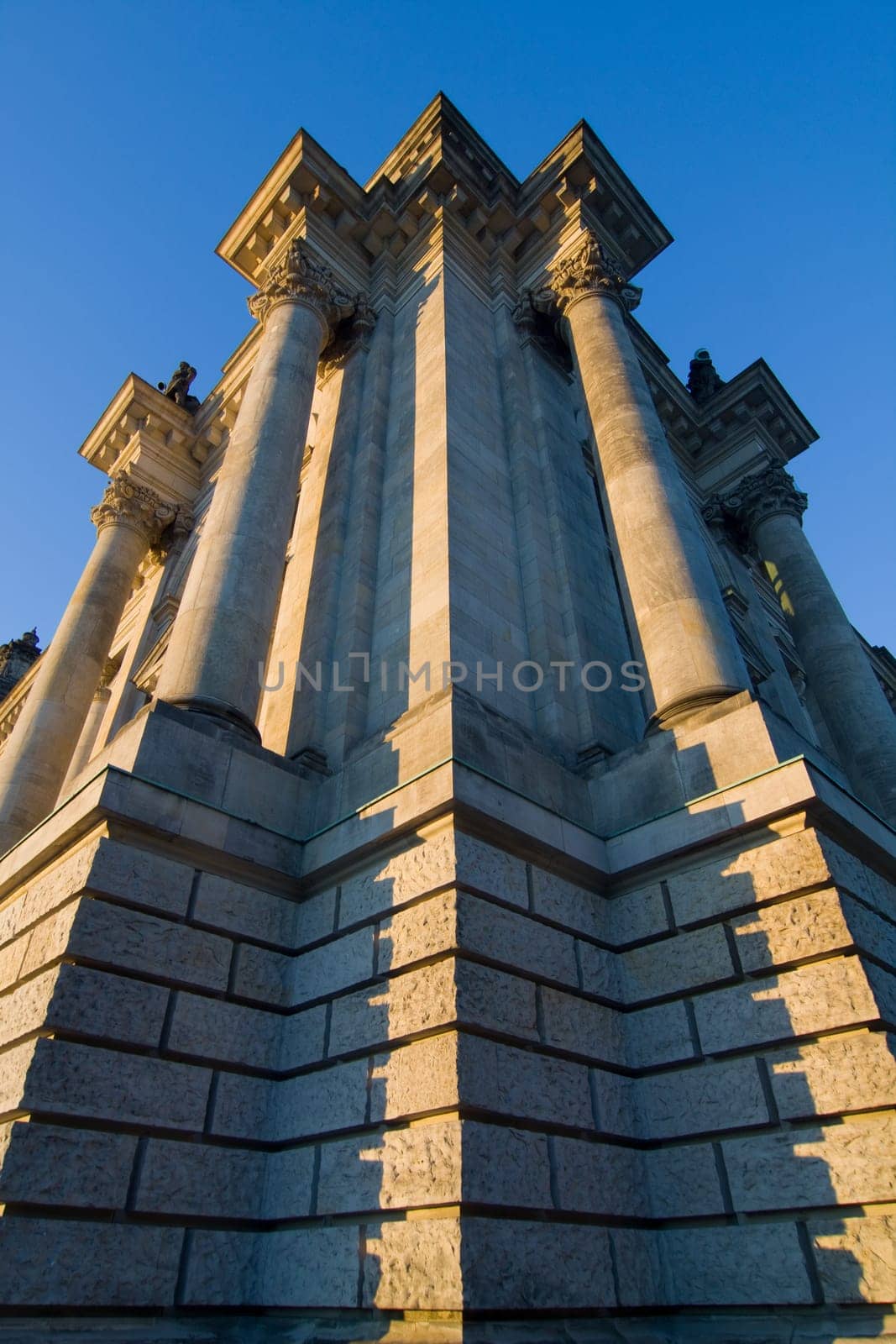 Reichstag Edge