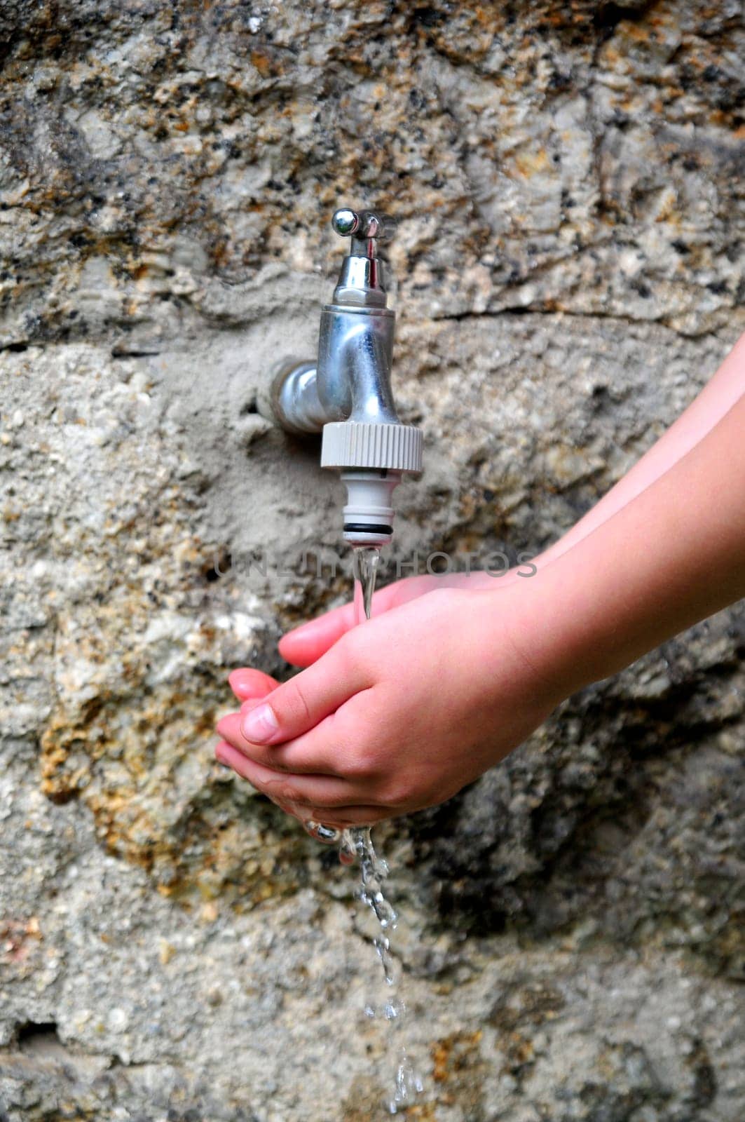Faucet Hands Water