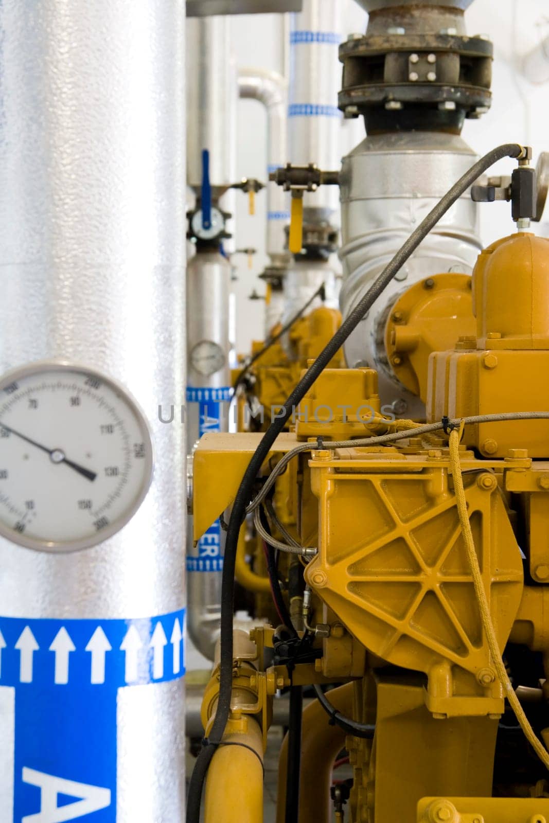 Gas recovery plant, vertical