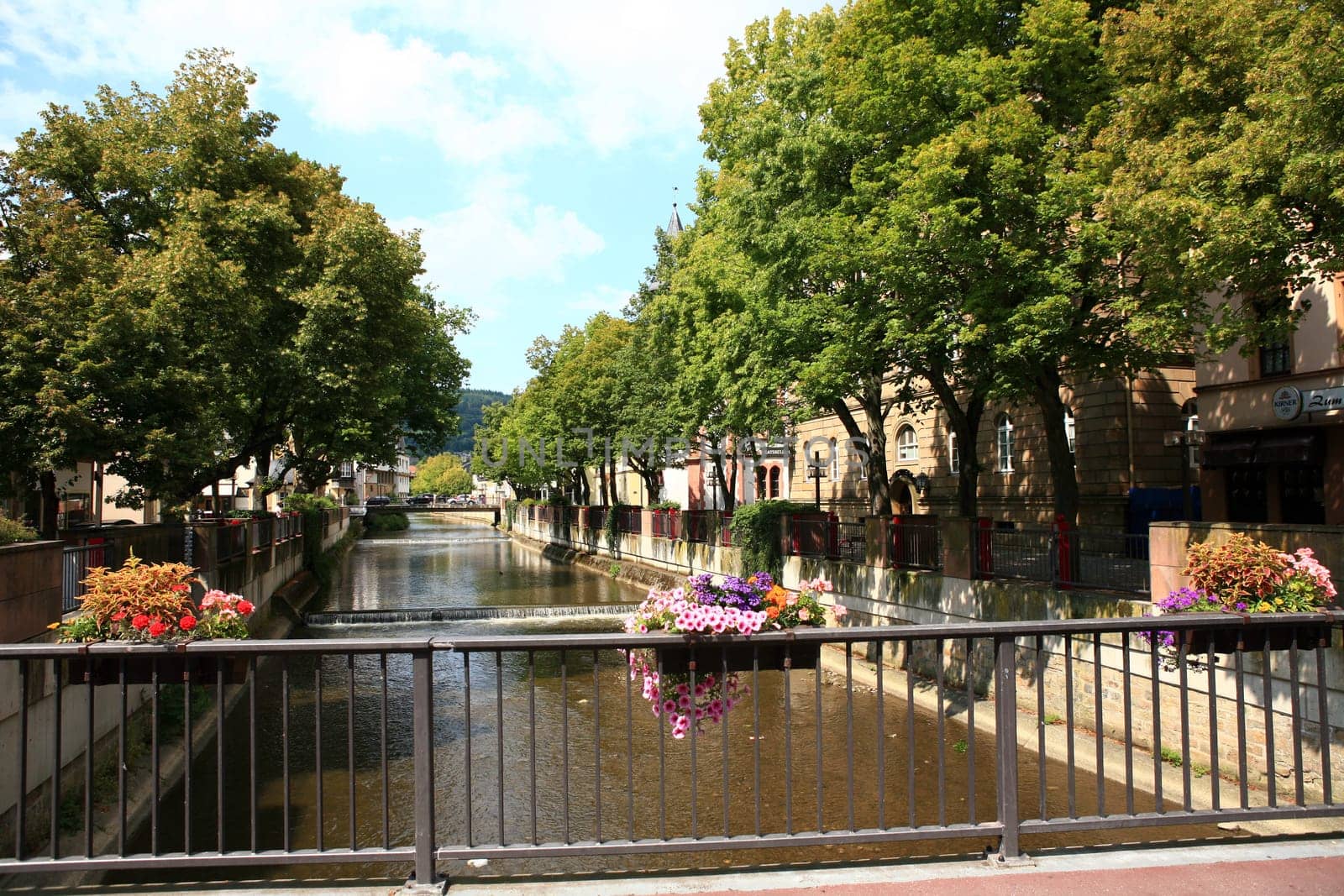 flower-adorned Nahe Bridge