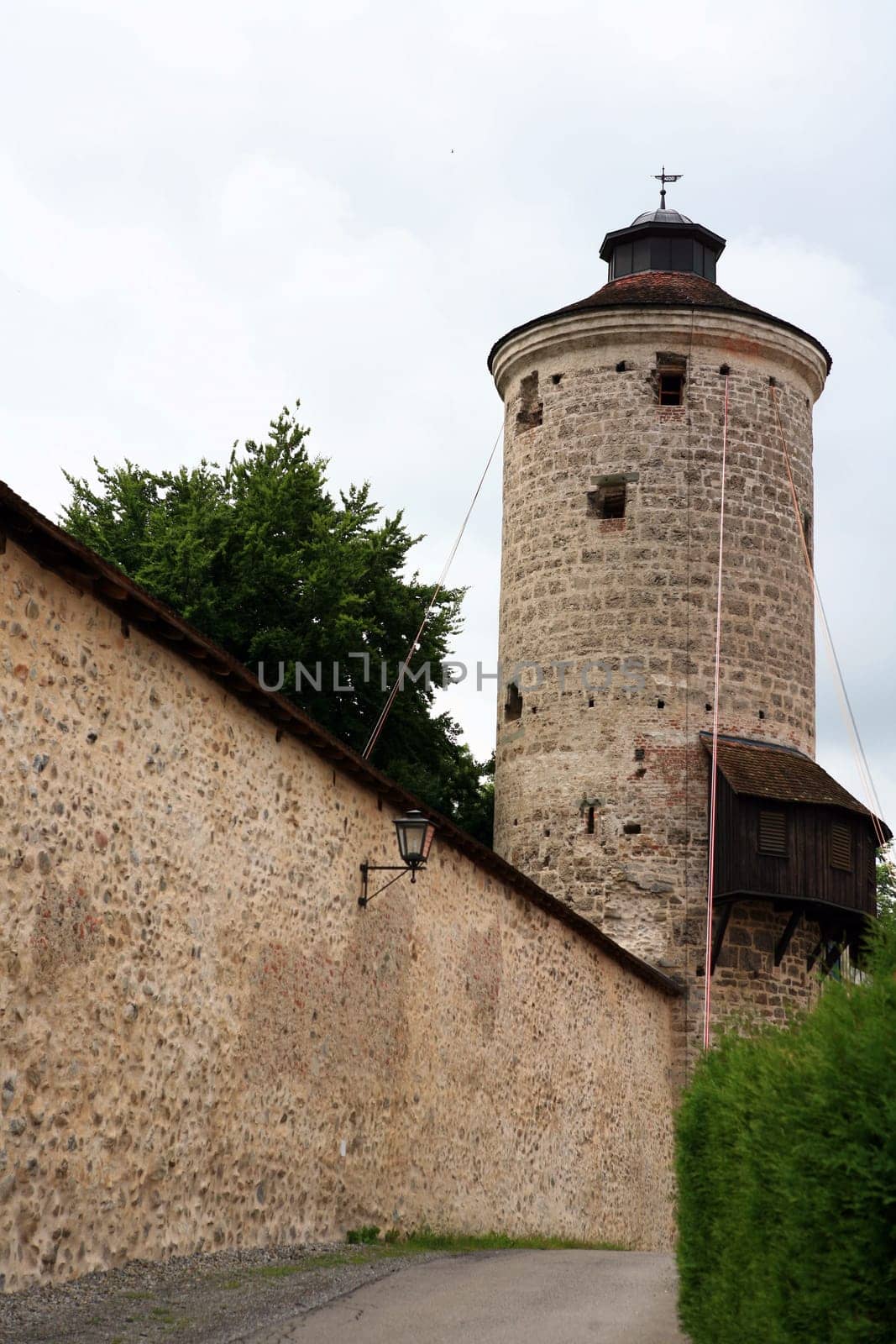 Fortification with thief's tower