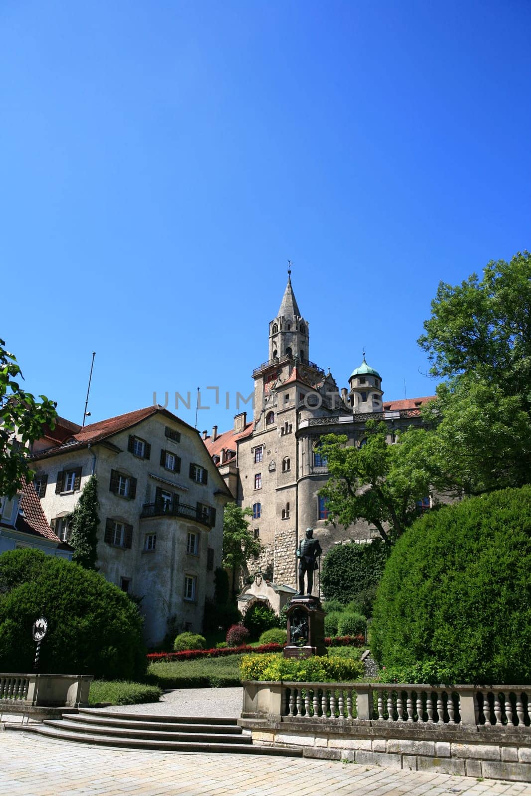 Karl Anton monument in front of the castle