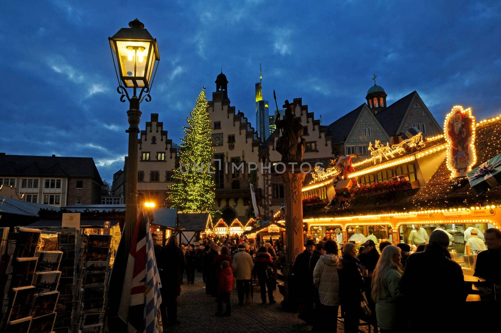 Christmas market on the Frankfurt Römer