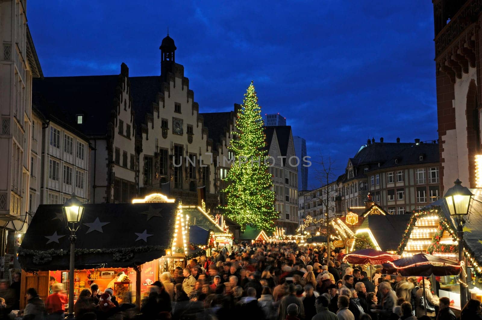 Christmas market on the Frankfurt Römer