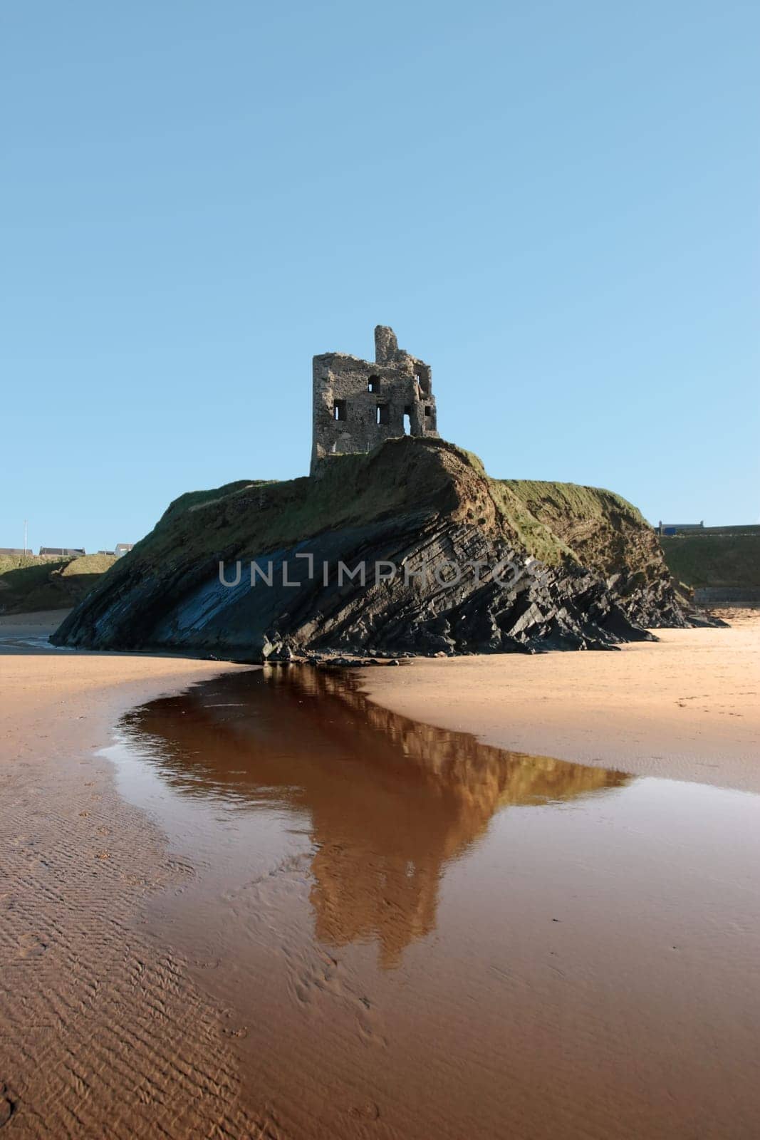 ballybunions castle on the cliff