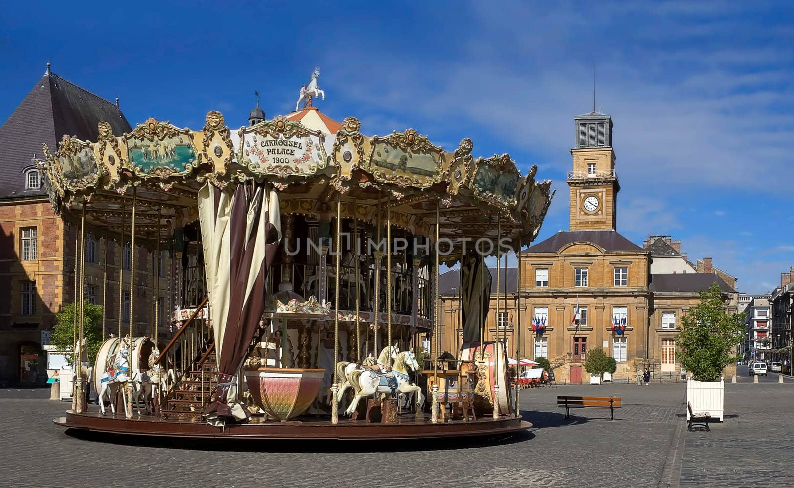 Classic carousel