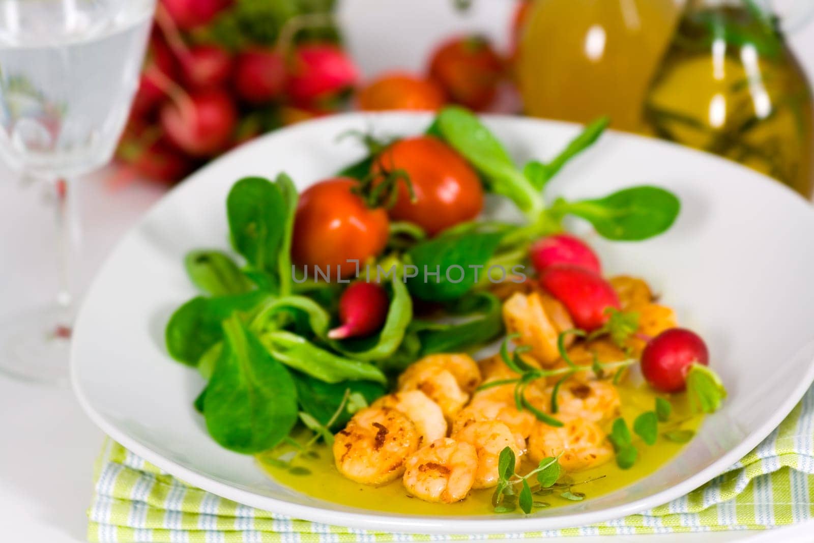 Fried prawns,lamb's lettuce