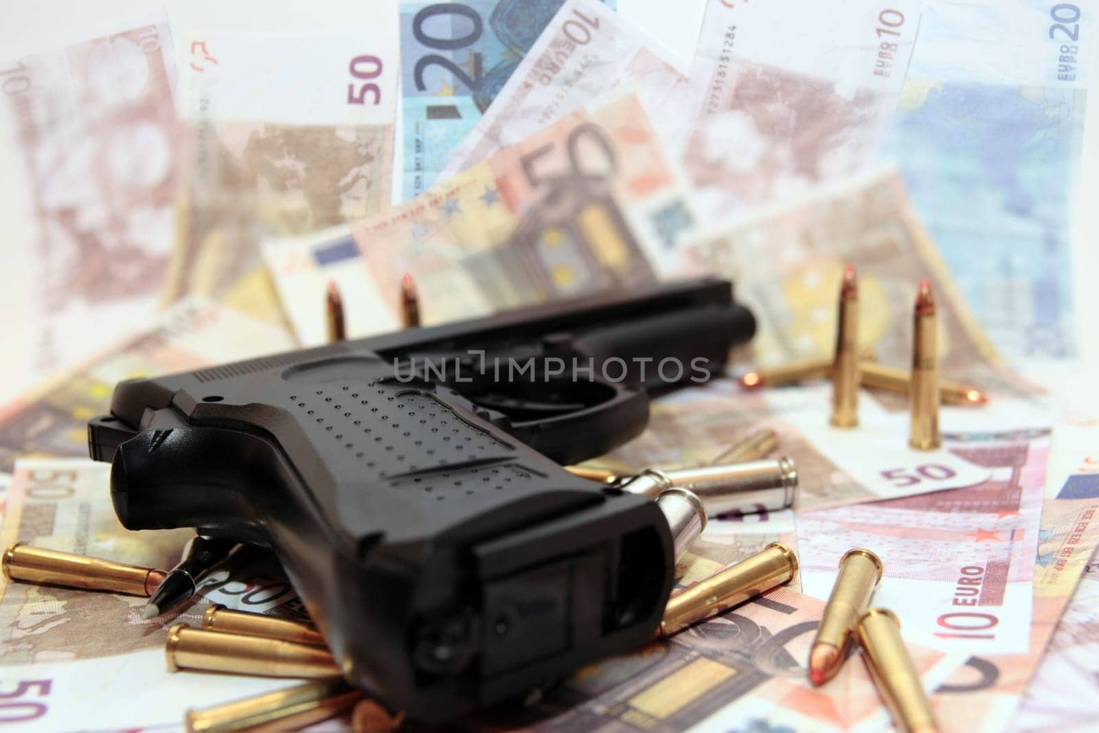 gun crime cash