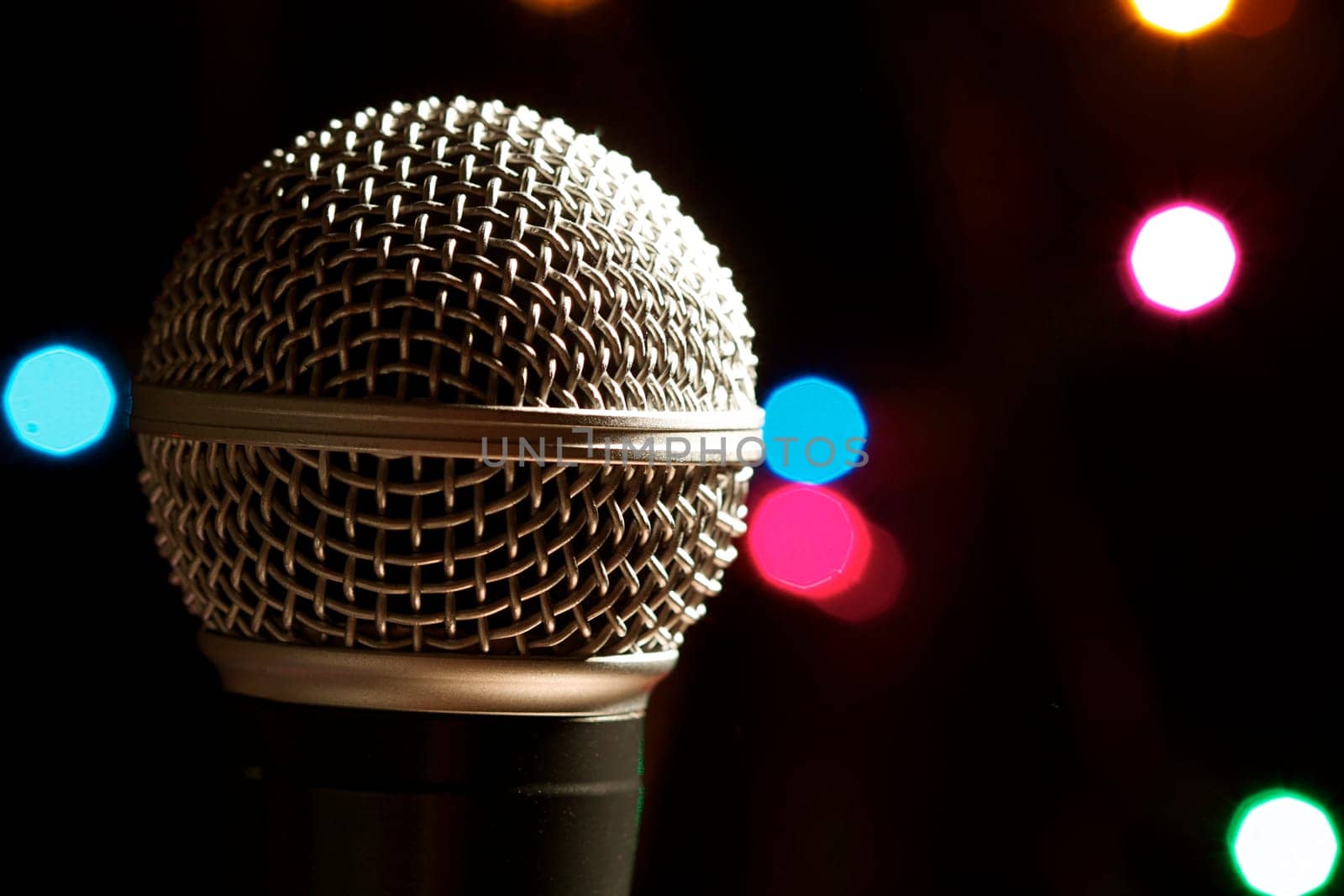 Microphone