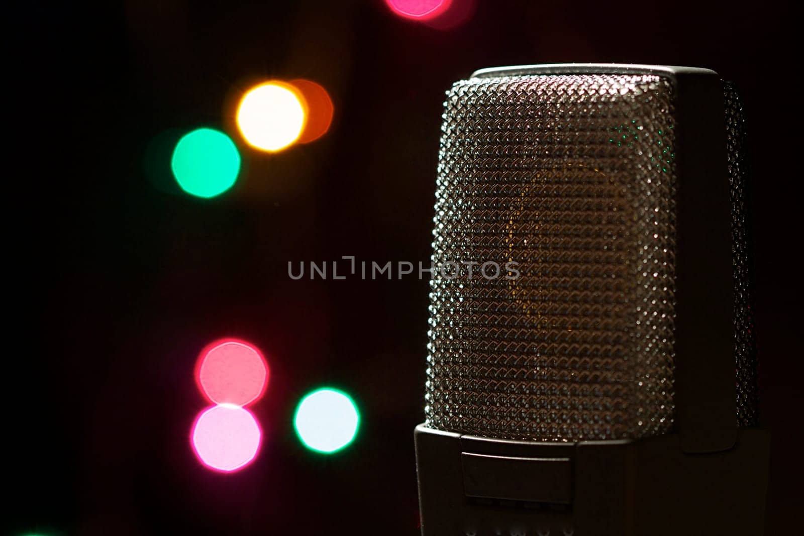 Microphone