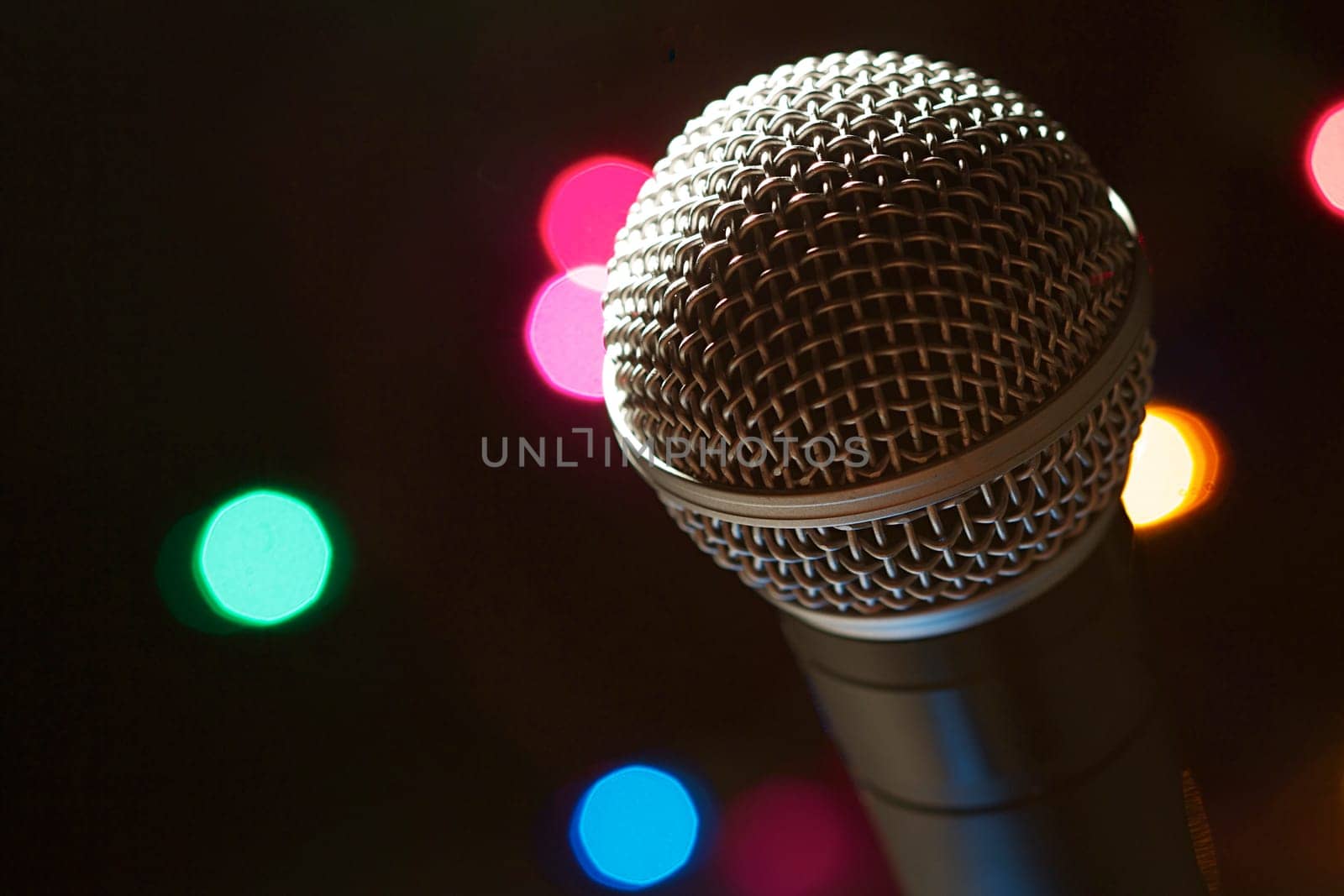 Microphone