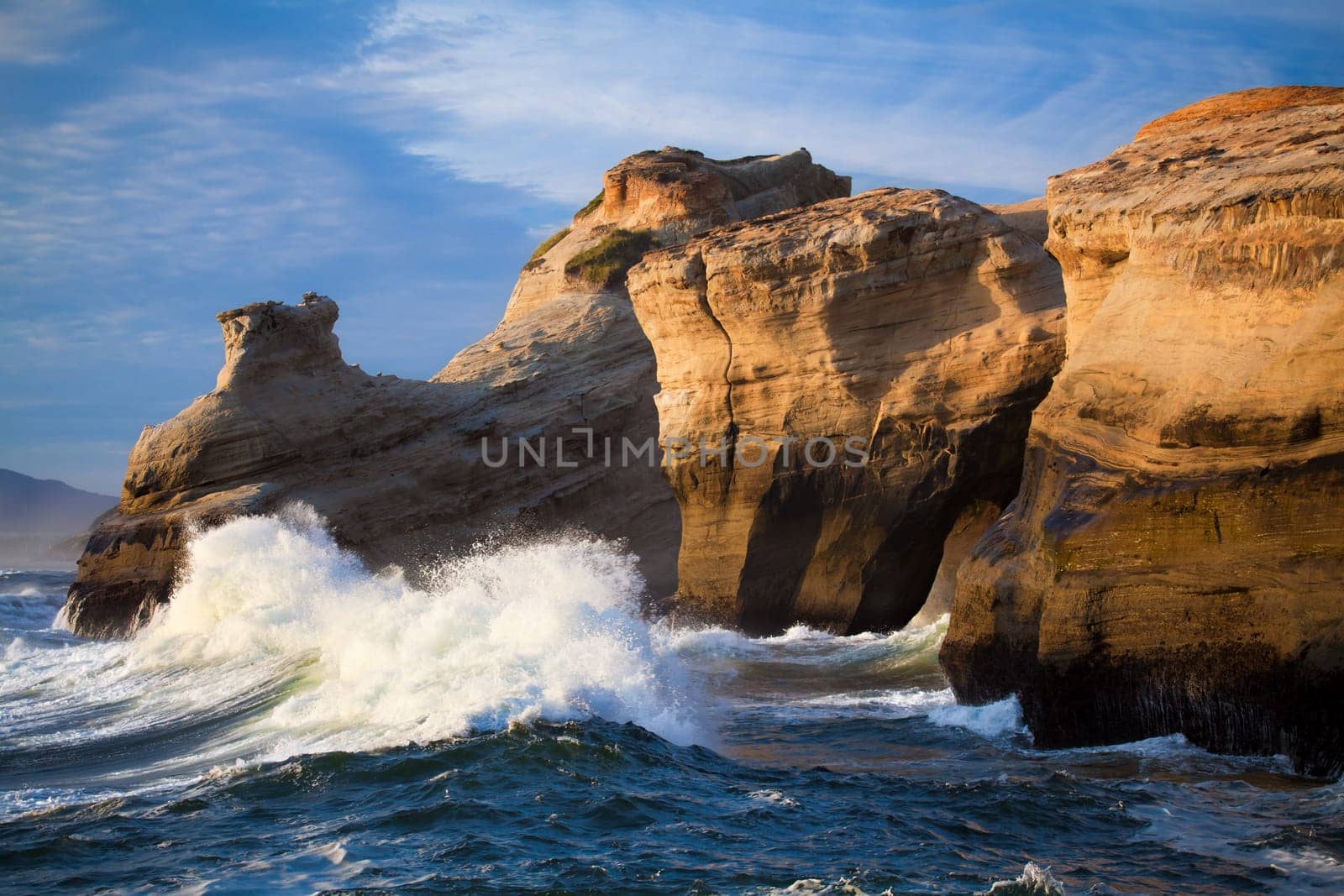 Ocean waves landscape - Oregon coast