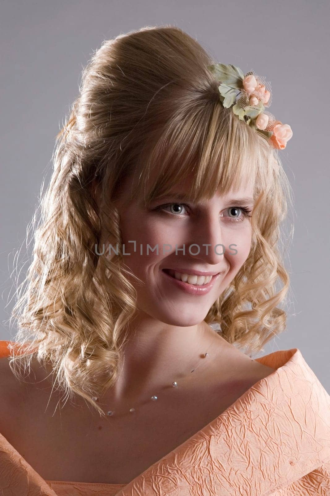 Bride in cream dress. Portrait 2