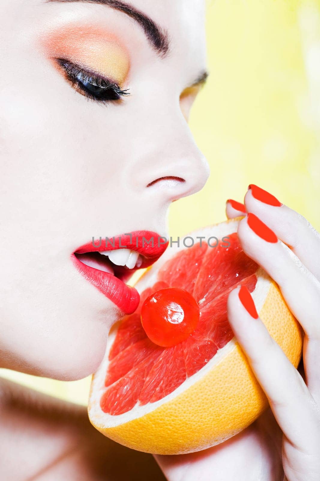 Woman Portrait bite an apple