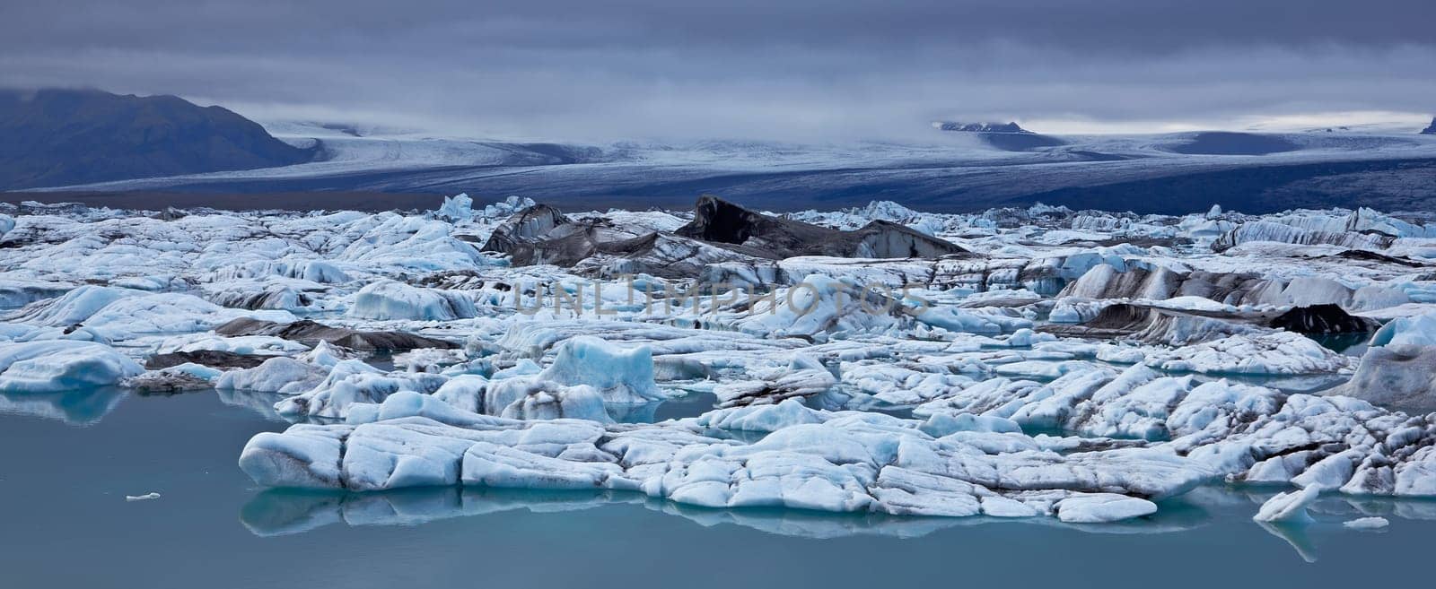 Jokulsarlon Glacial Lagoon, Vatnajokull, Iceland