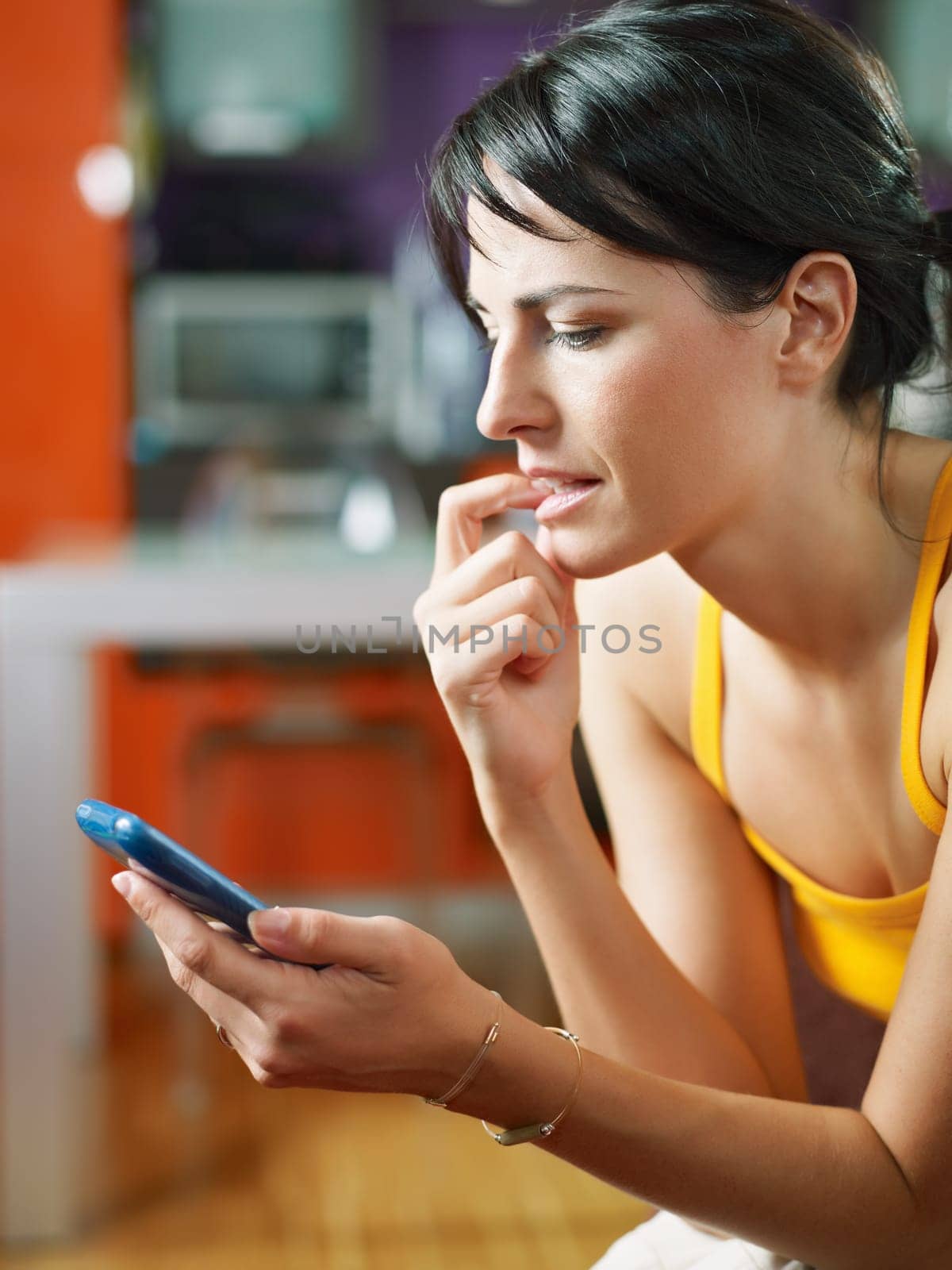 woman having bad news on mobile phone