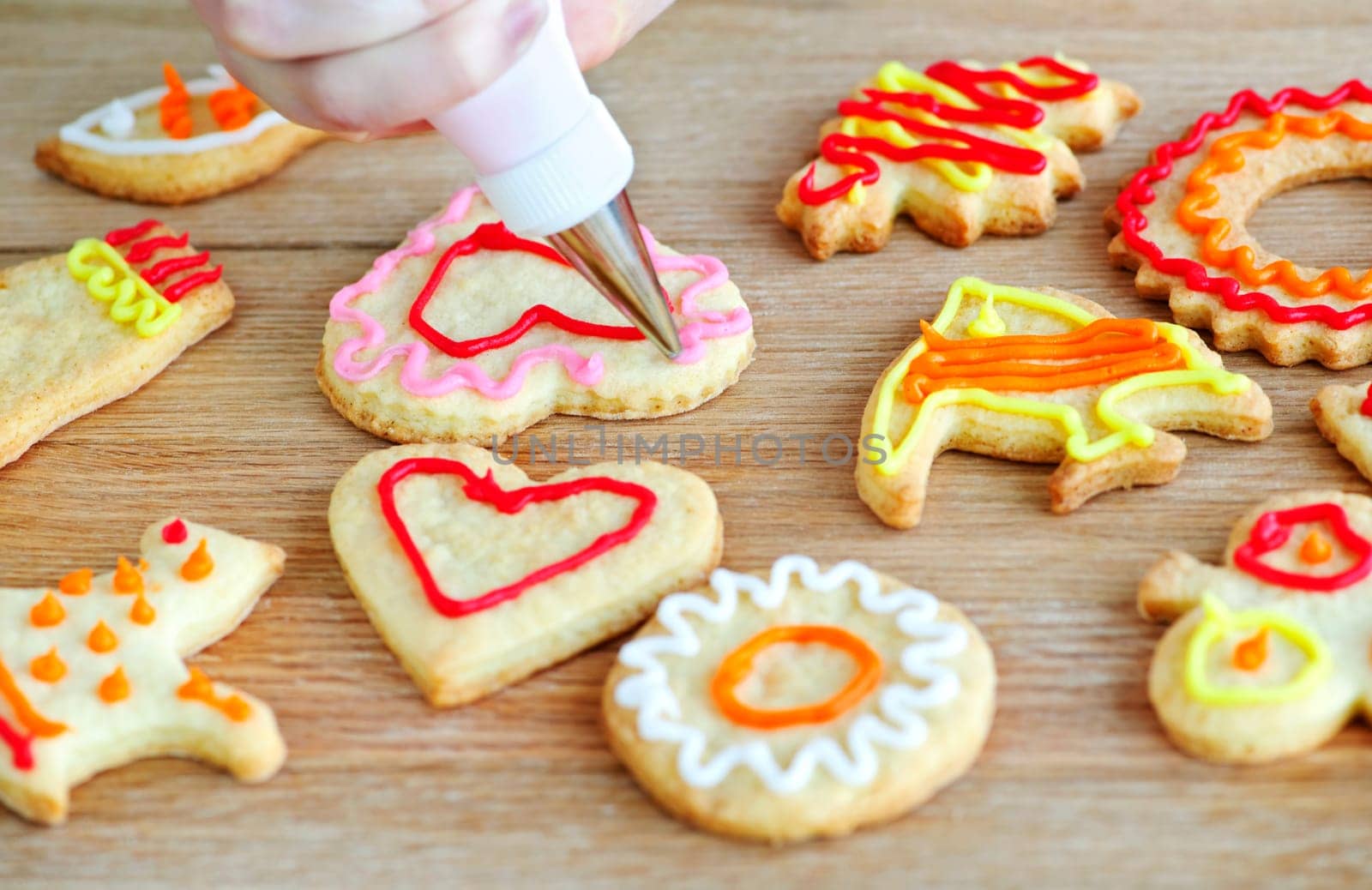 Decorating cookies