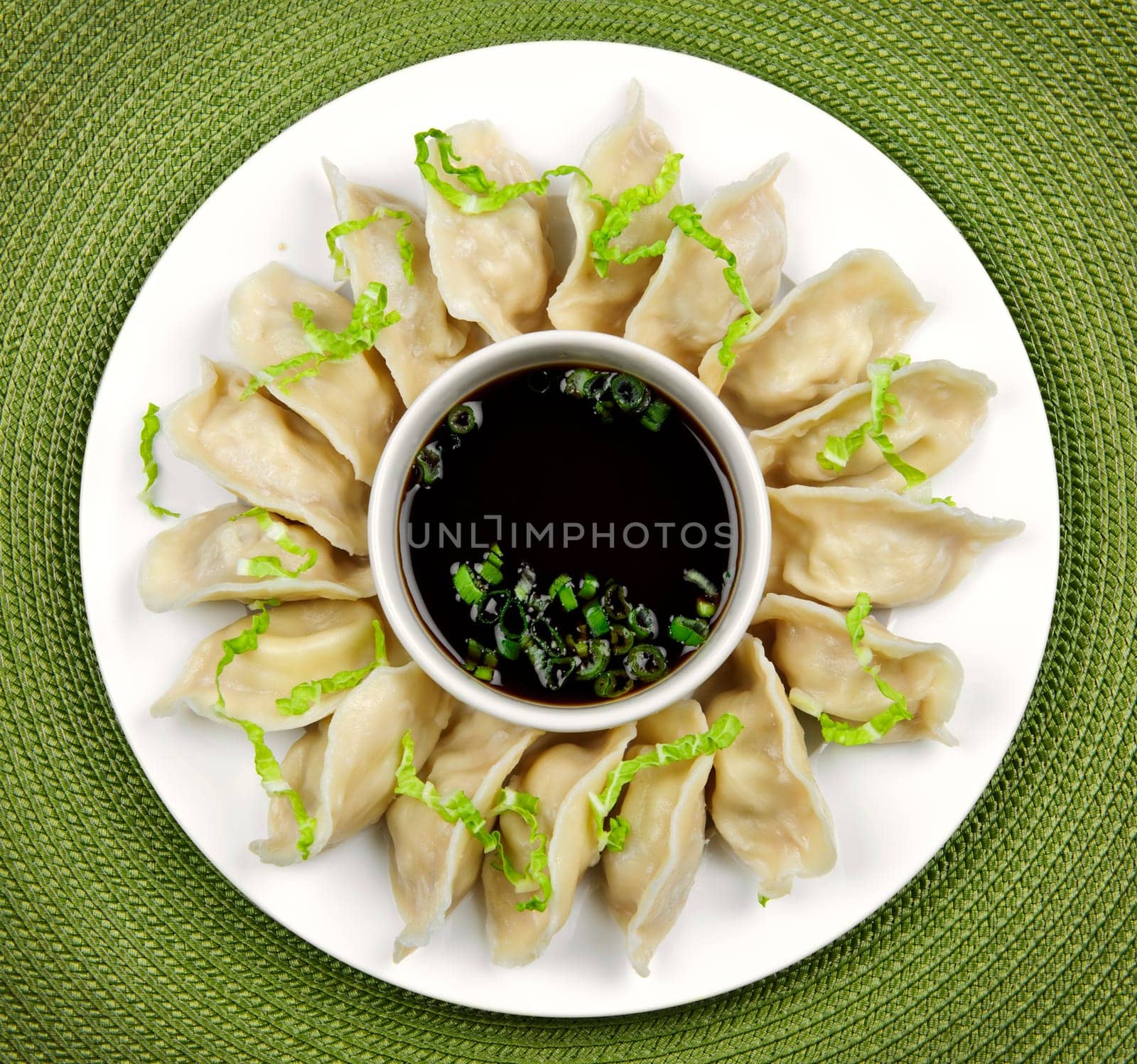 Steamed dumplings and soy sauce