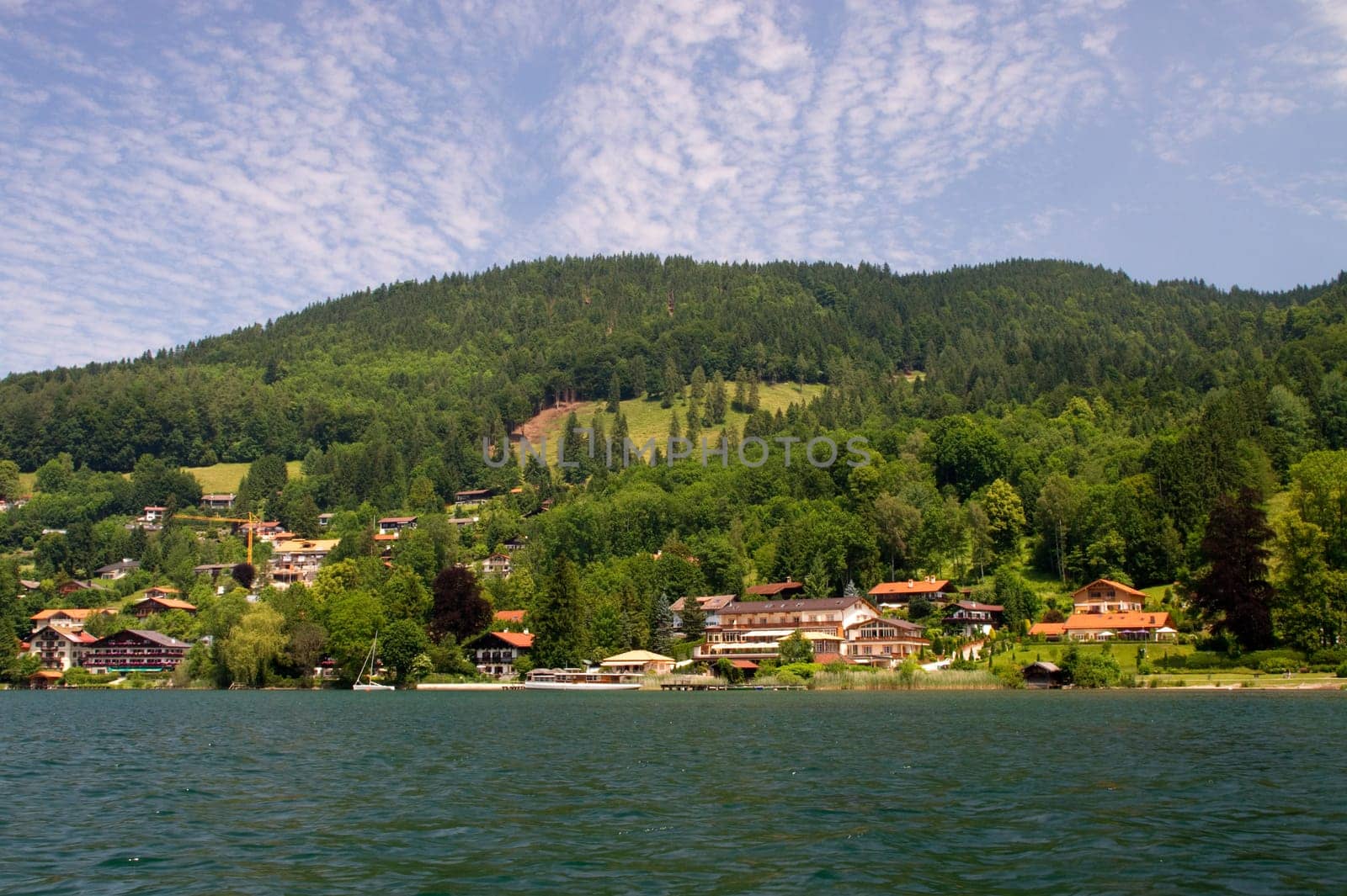 Lakeside property House Lake Mountain lake Shore