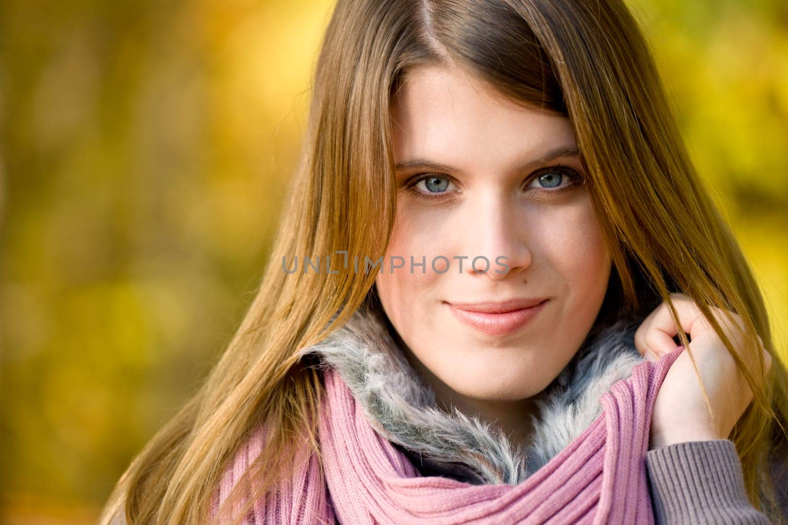 Autumn park - fashion model woman
