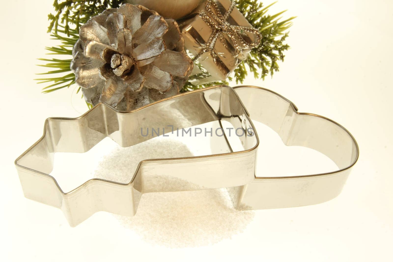 Christmas decoration with cookie cutters