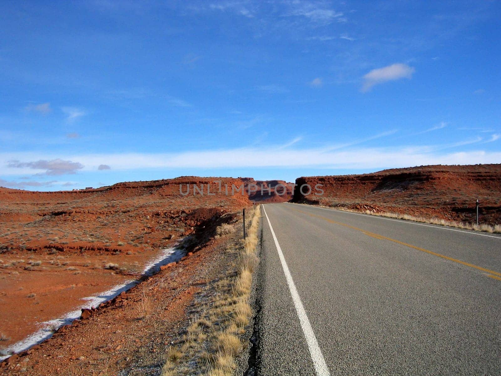 Road to Monument Valley