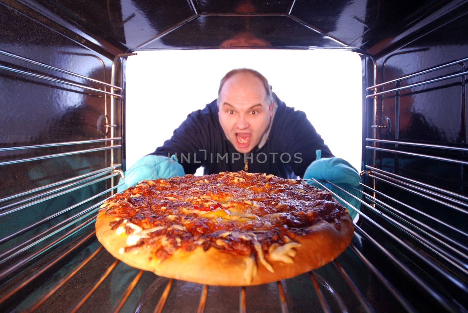 Baking pizza
