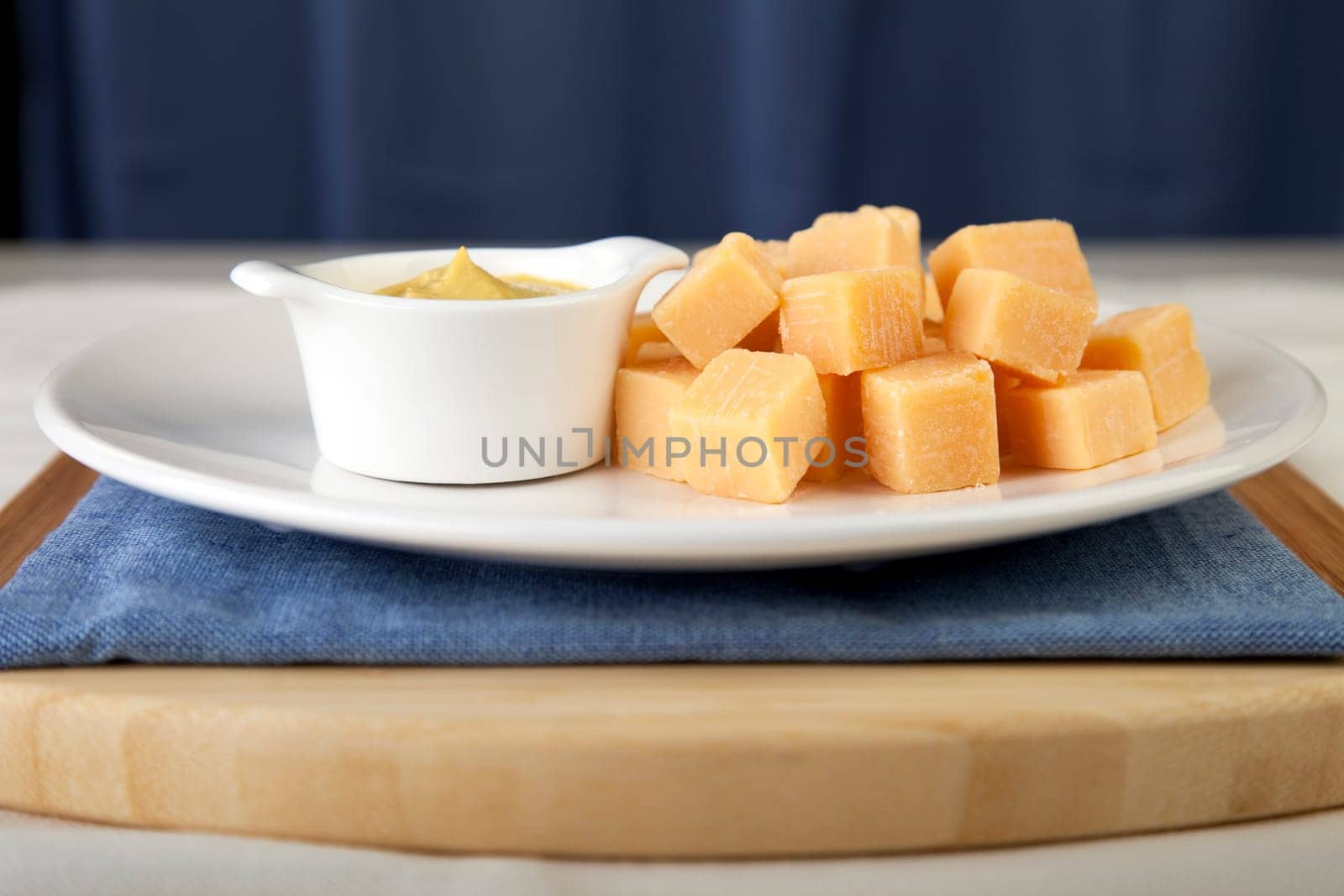 Cheese with mustard dip