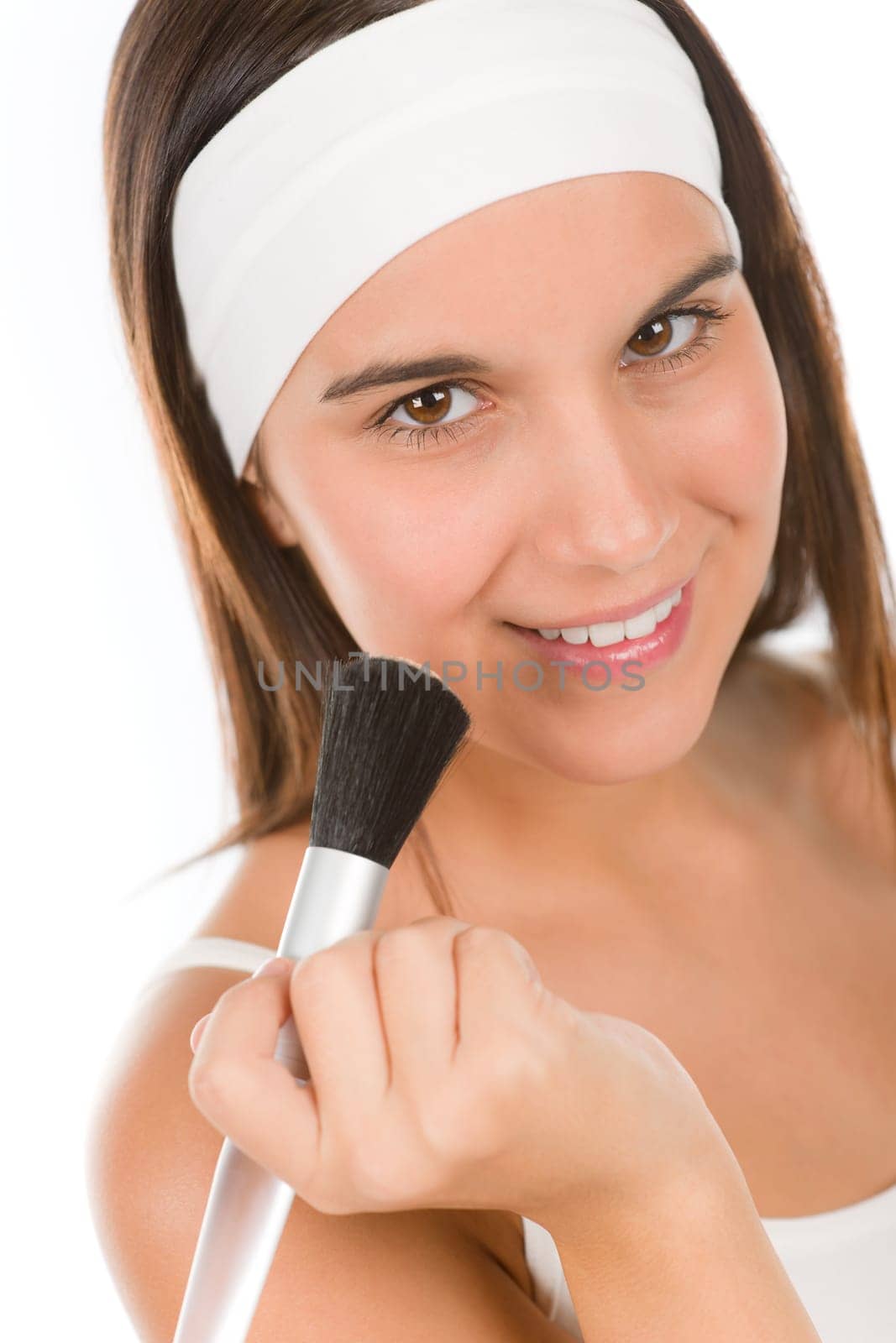 Make-up skin care - woman apply powder