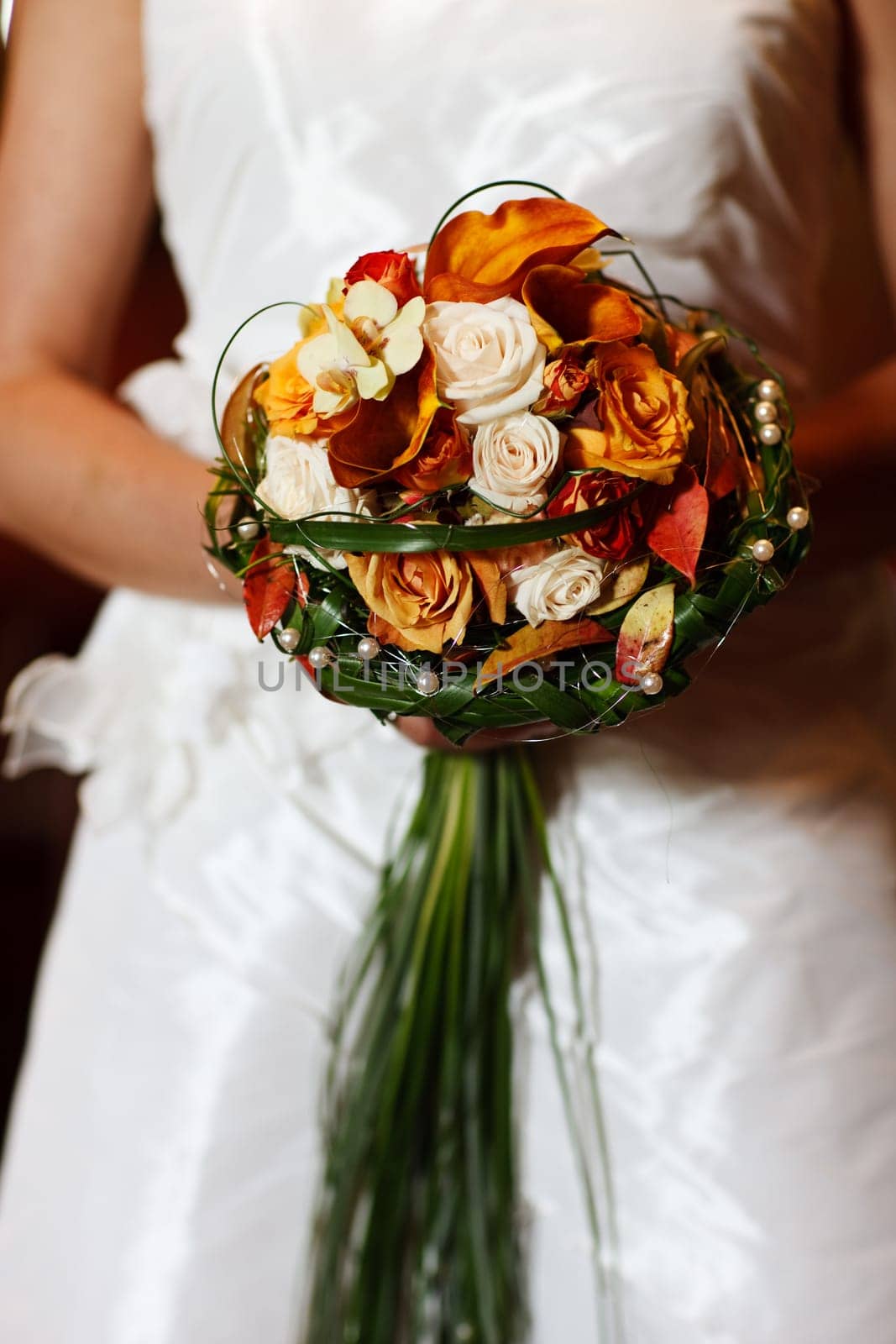 Tasteful wedding bouquet