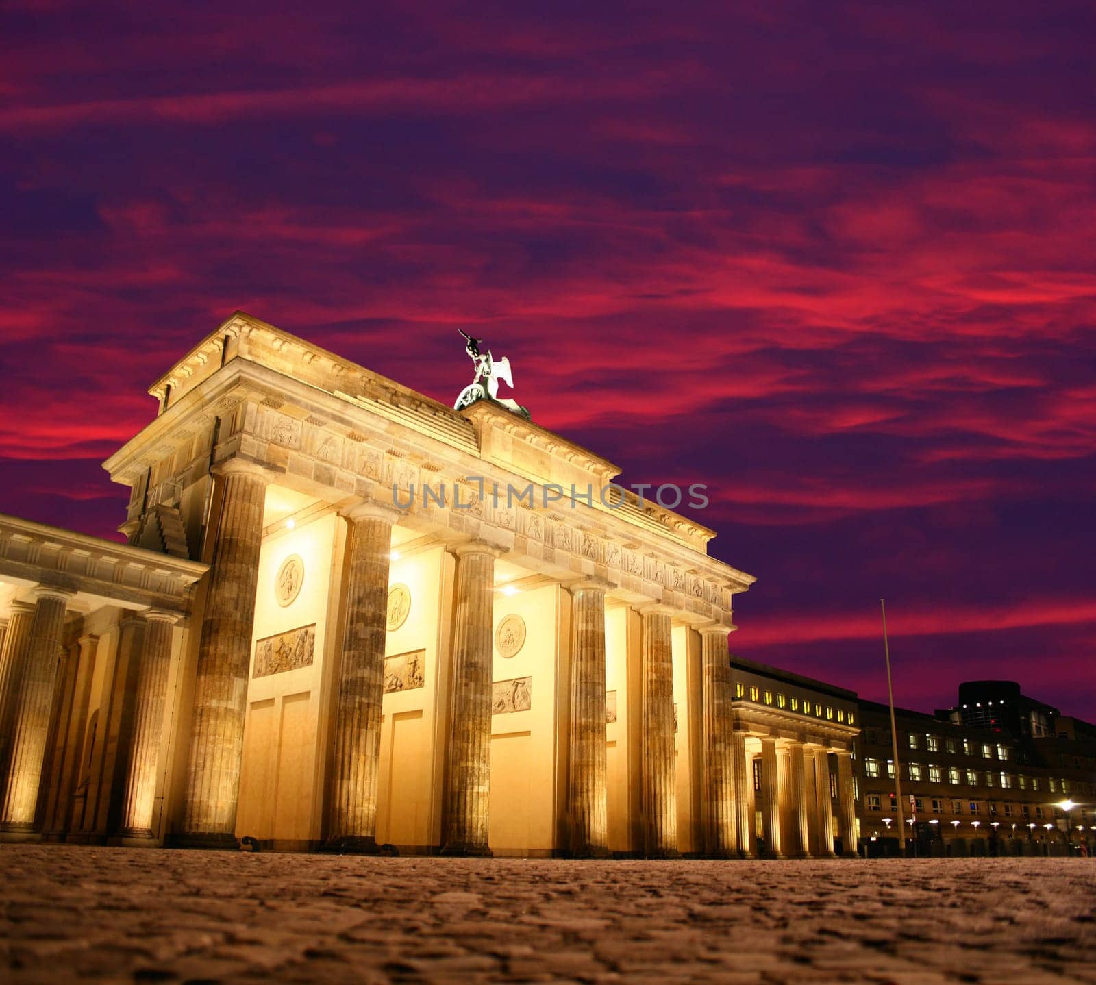 Evening atmosphere at the Brandenburg Gate