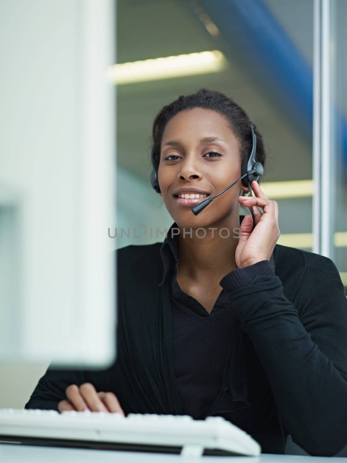 women working in call center