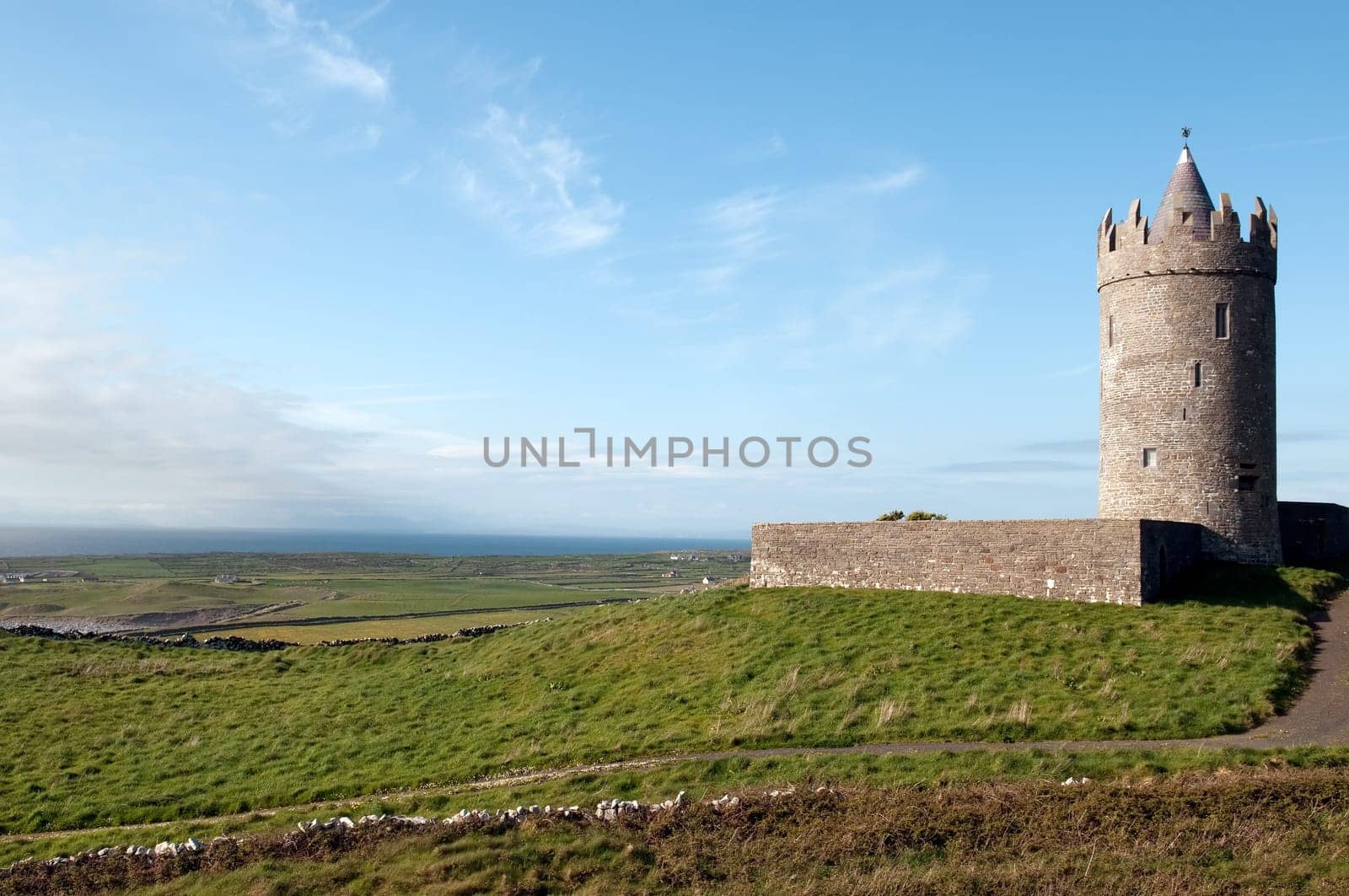 Doonagore Castle