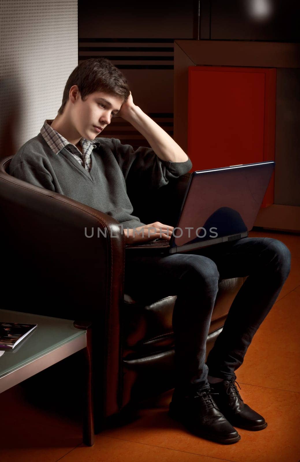 Waiting over the laptop