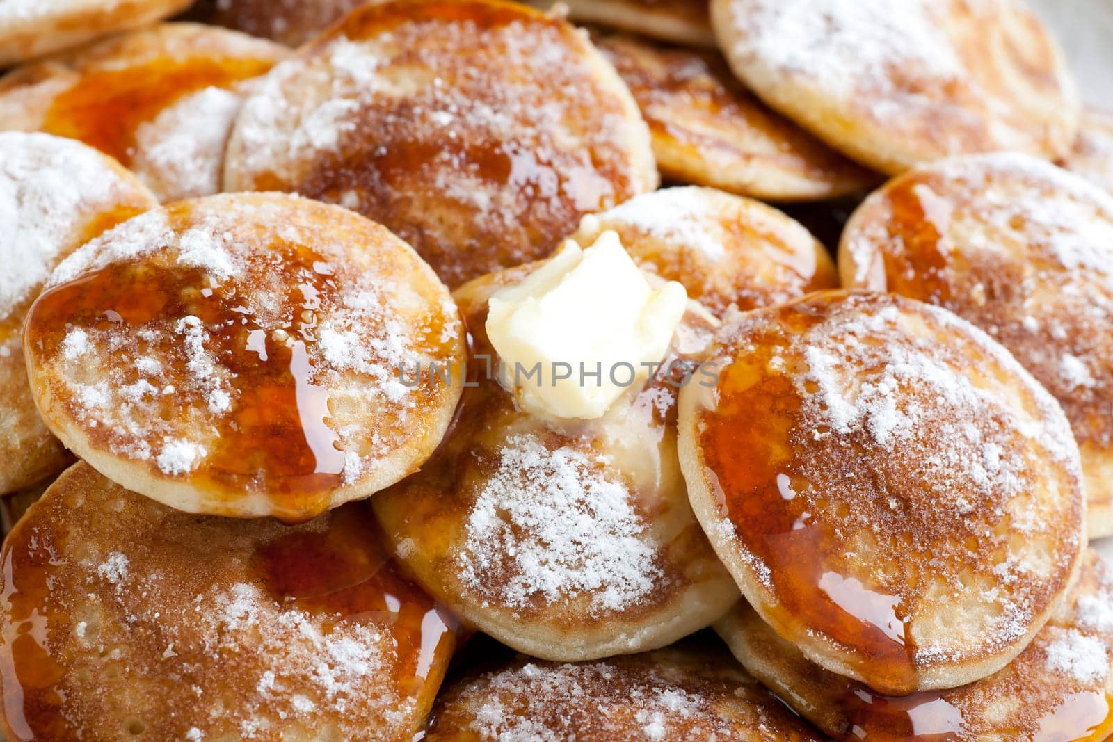 Close Up Poffertjes