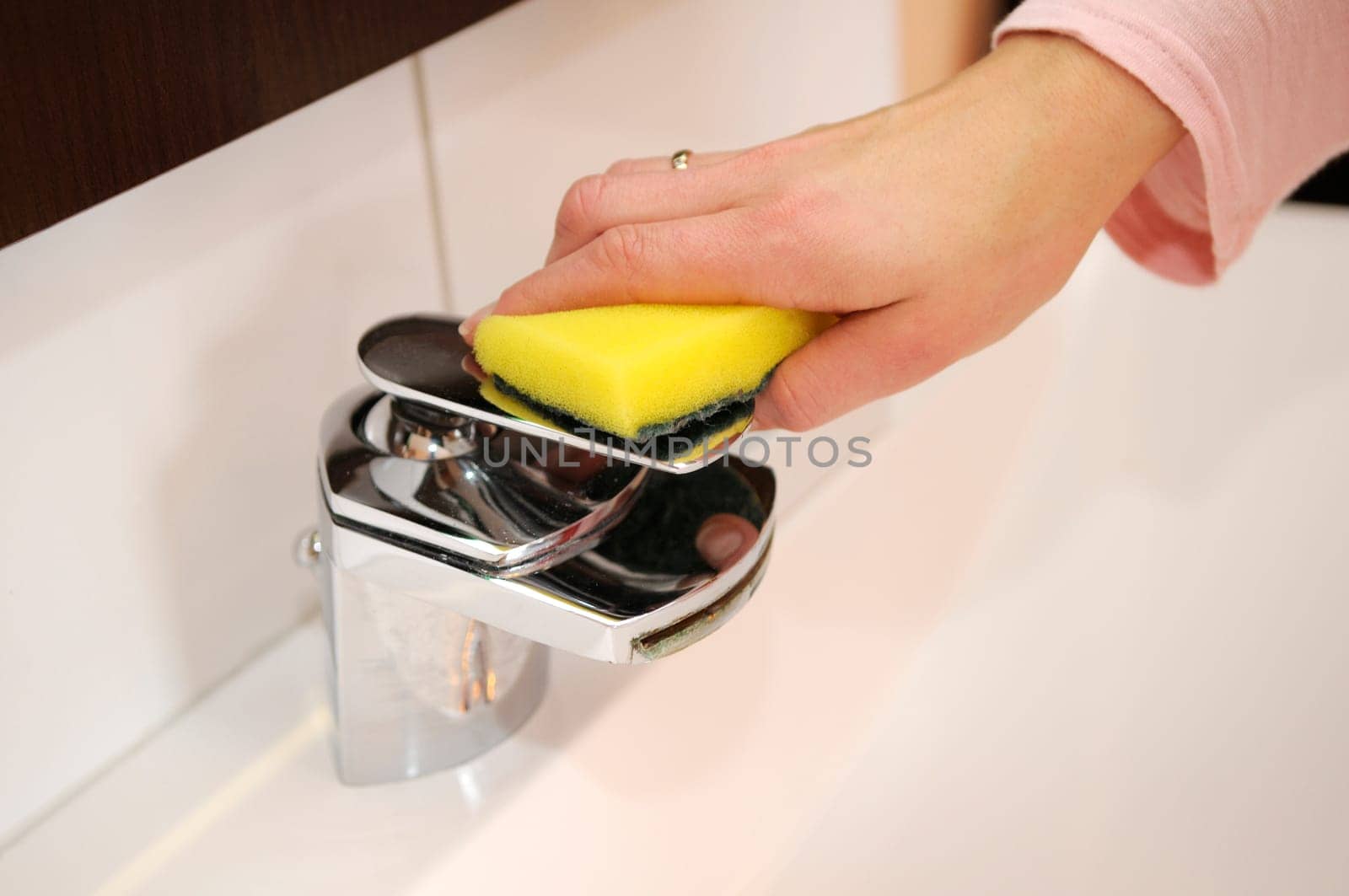 Faucet is cleaned