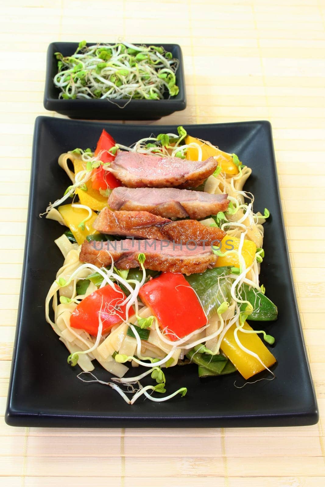 Duck breast with fried noodles