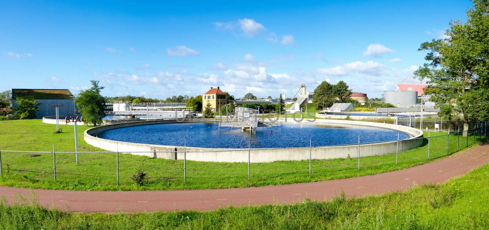 waste water treatment bassin
