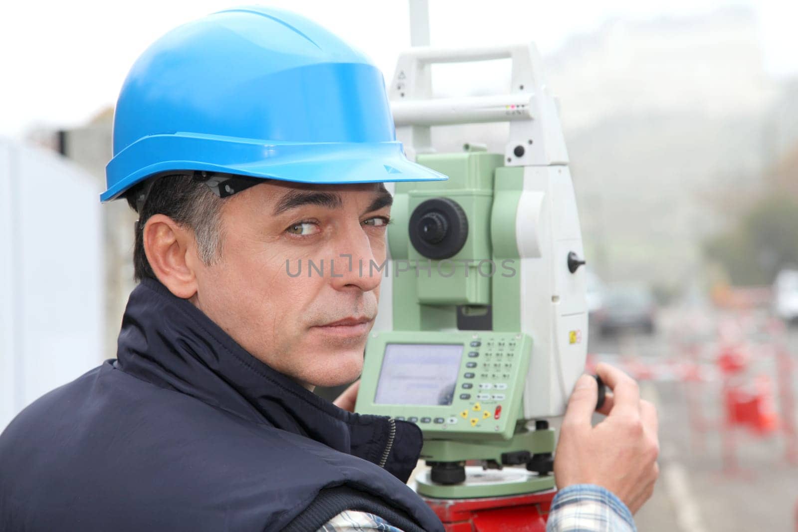 Geometer with measure instrument