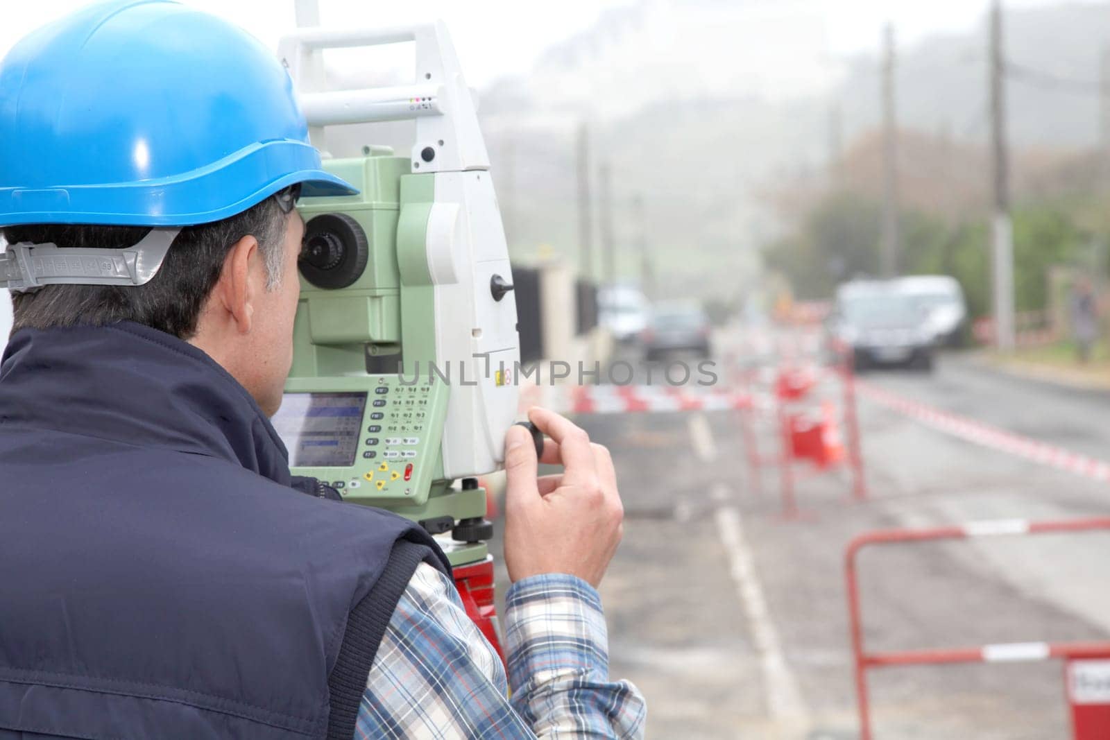 Geometer with measure instrument