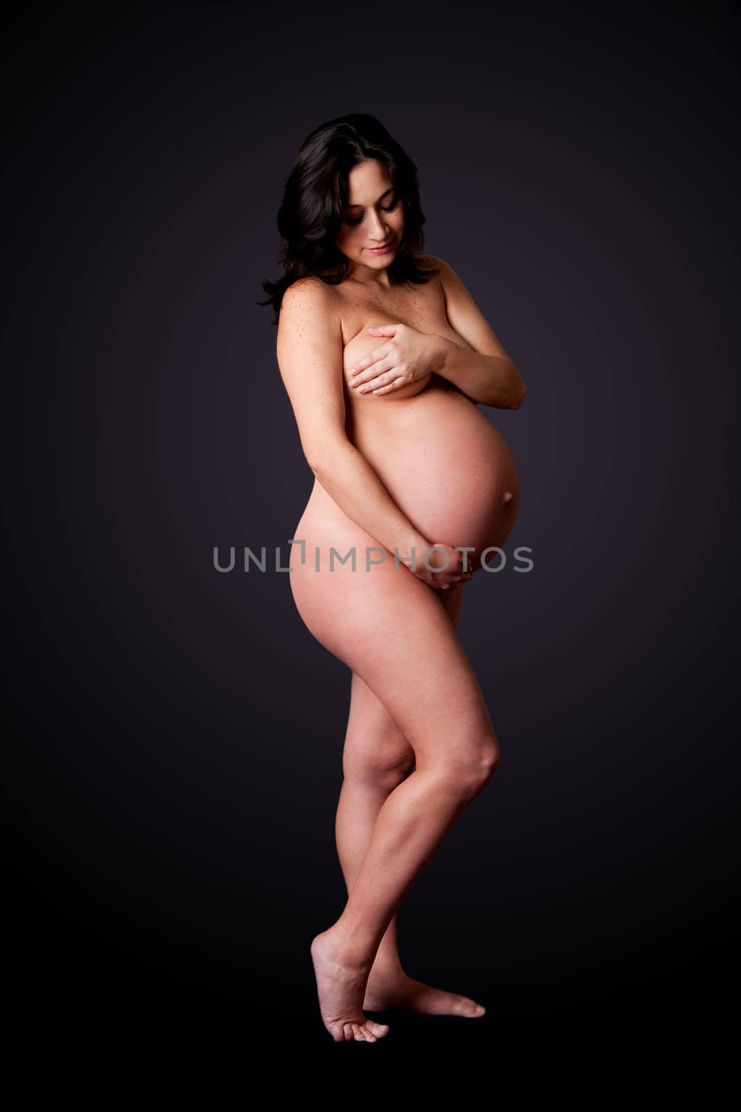 Beautiful naked pregnant woman