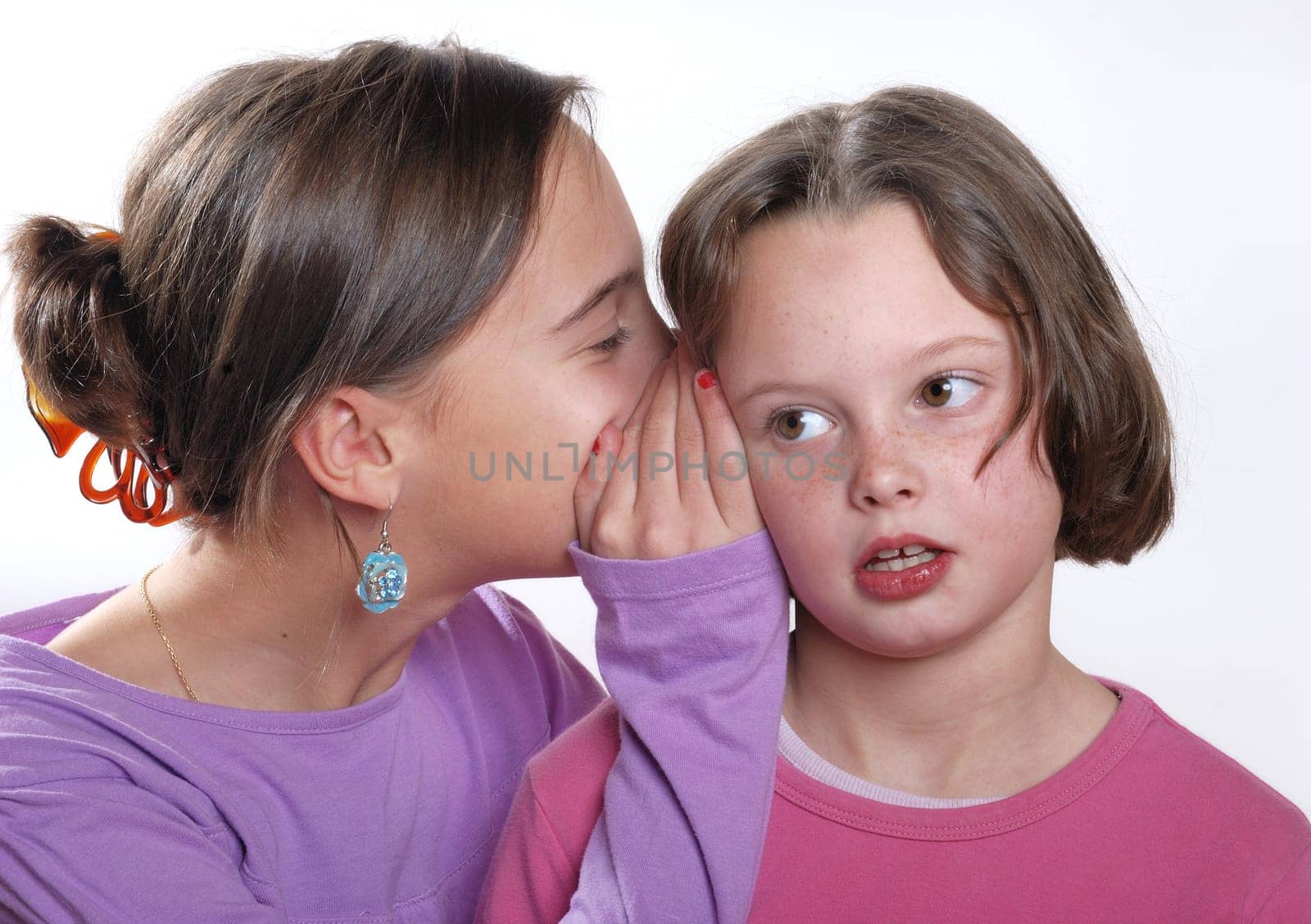 complicity between sisters