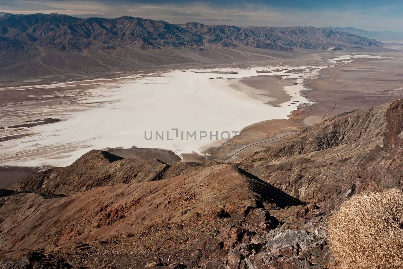 Dante&#039 s View is a viewpoint terrace at 5,475 feet (1.669 meters) height, on the North side of Coffin Peak, along the crest of the Black Mountains.