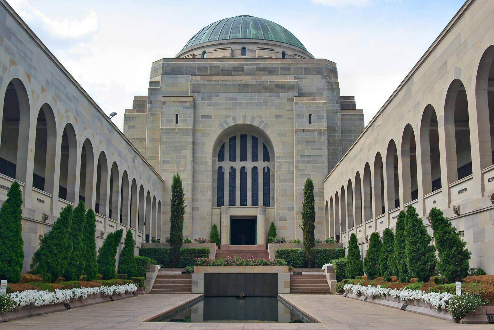 the australian war memorial in canberra